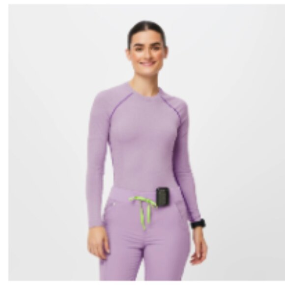 *RARE* Women’s FIGS Lavender Dew Scrub Set Size Medium (MT) Zamora & Salta (M) - Picture 2 of 8